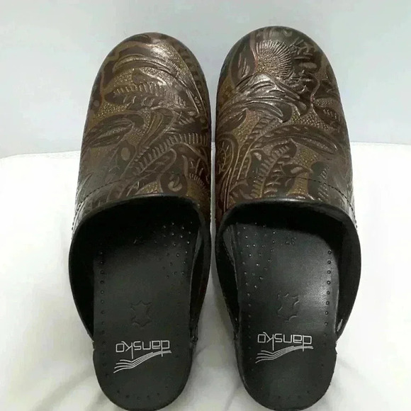 Dansko leather slip on Clogs - Picture 2 of 5